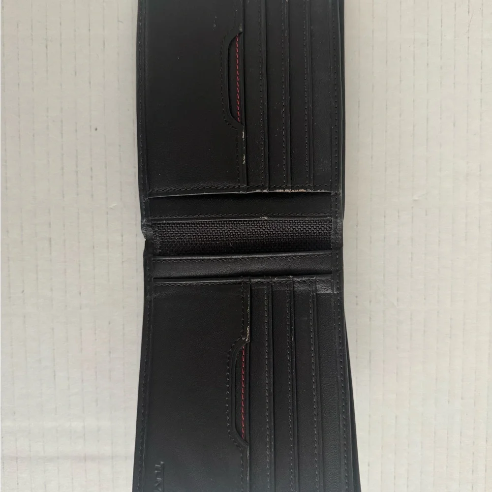 Tumi Classic Black Leather Wallet